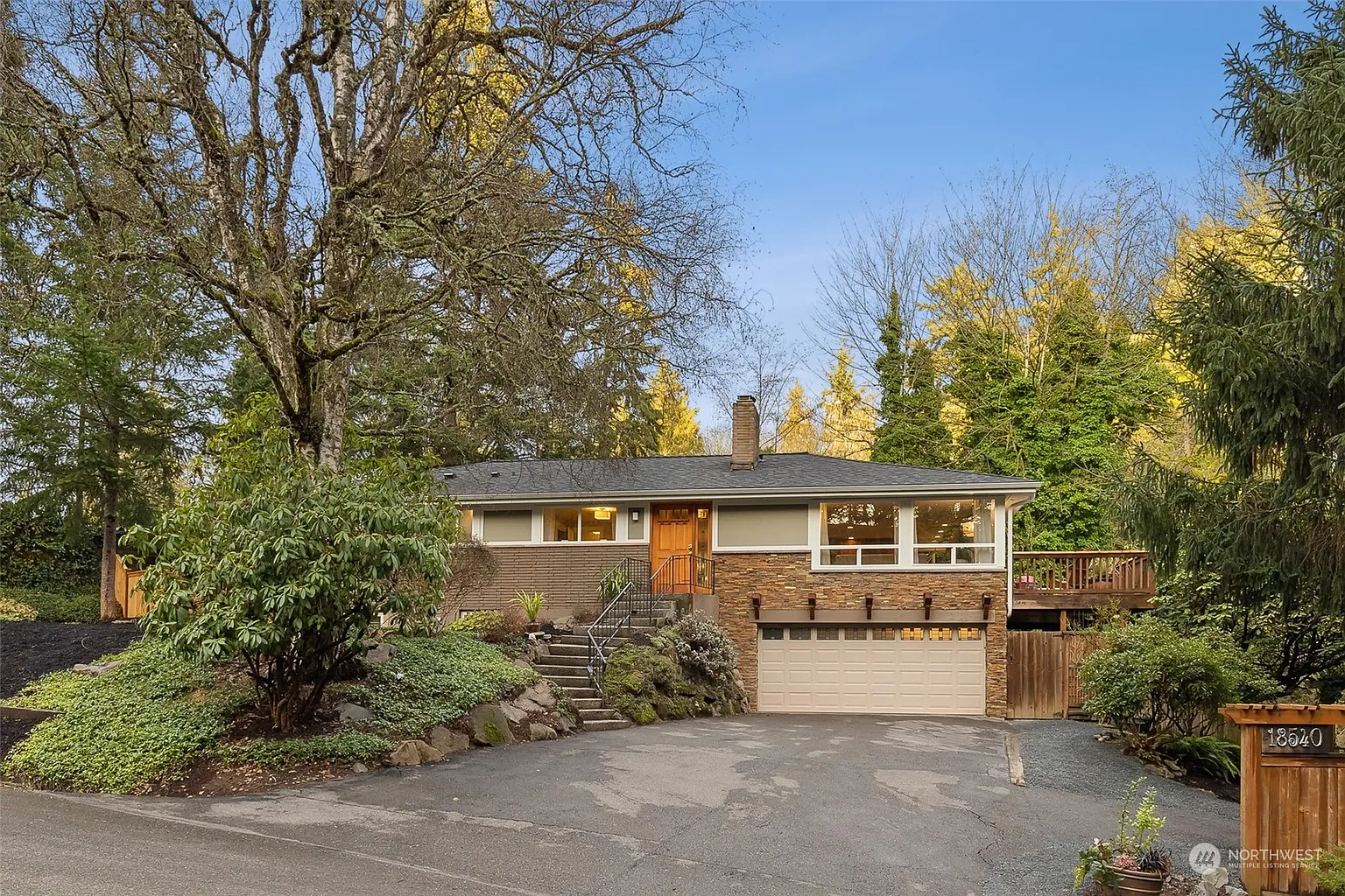 18540 60th Avenue NE photo 1