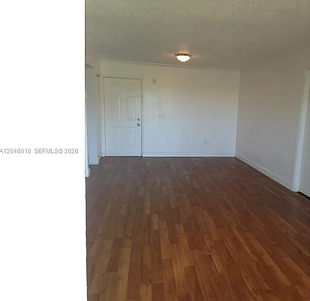Saga Bay Gardens Condo — Photo 3
