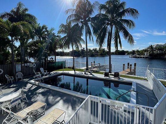 4th image of 1821 Middle River Dr #3
