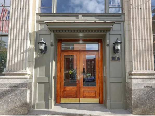 88 Prescott St Unit 1, Lowell, MA 01852