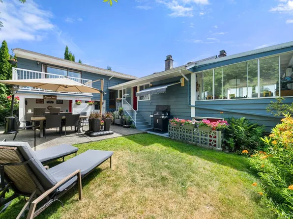 674 Blueridge Ave, North Vancouver, BC V7R 2J3