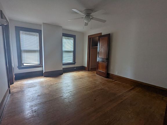 5th image of 2290 Indianola Ave