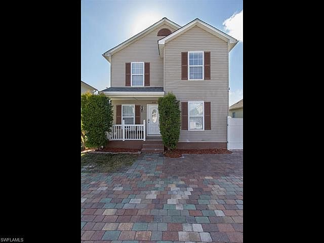 1st image of 410 Leawood Cir