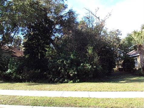 4th image of 32 S Riverwalk Dr