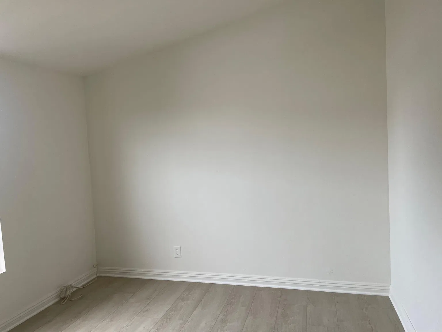 2 bed, 800 sqft, $2,100 — Photo 2