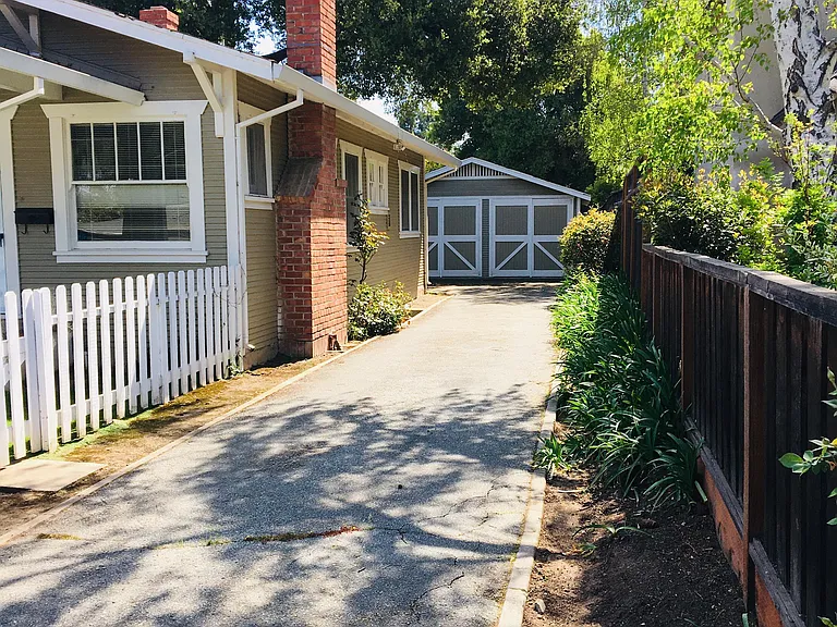1122 Channing Ave — Photo 24