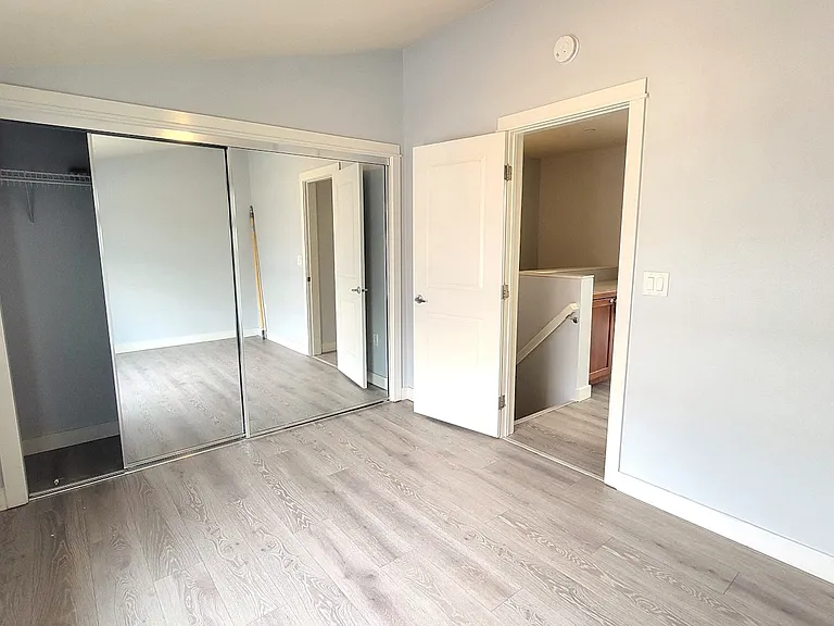 288 Kentdale Pl — Photo 21