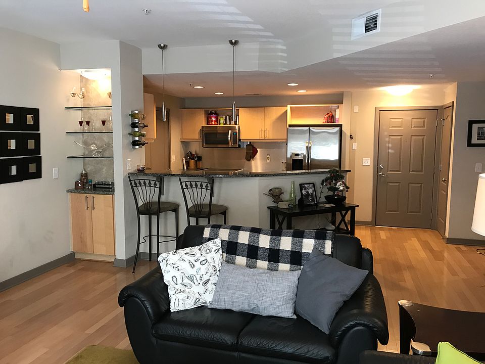 1st image of 390 17th St NW Unit 2001