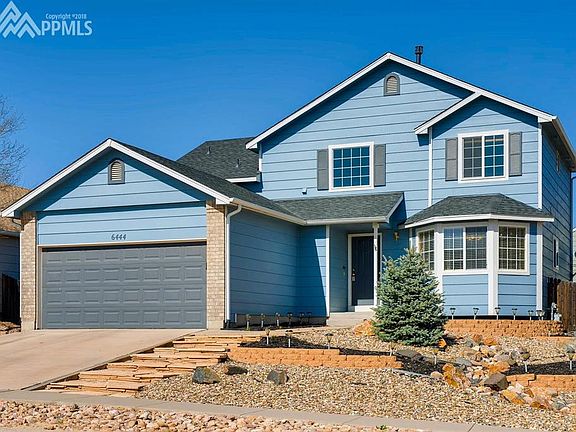 Beautifully Zero Scaped Front Yard.