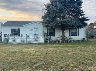 883 Lawrence St, Quincy, MI 49082