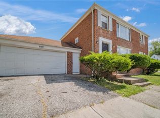 2307 Noble Rd, Cleveland Heights, OH 44121