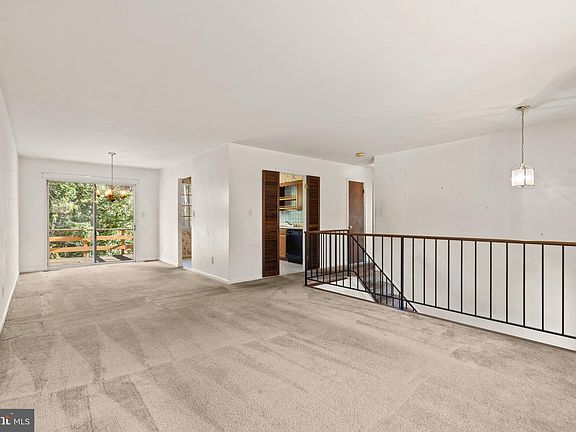 5th image of 532 Norton Ln