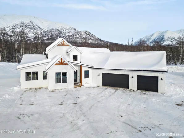 7077 E Tumnus Cir, Palmer, AK 99645