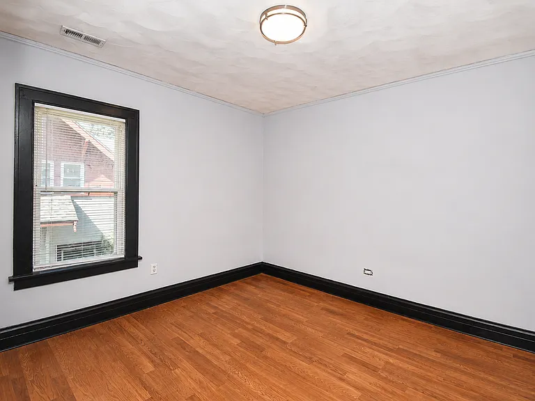 600 Sunderlin St #2 — Photo 17