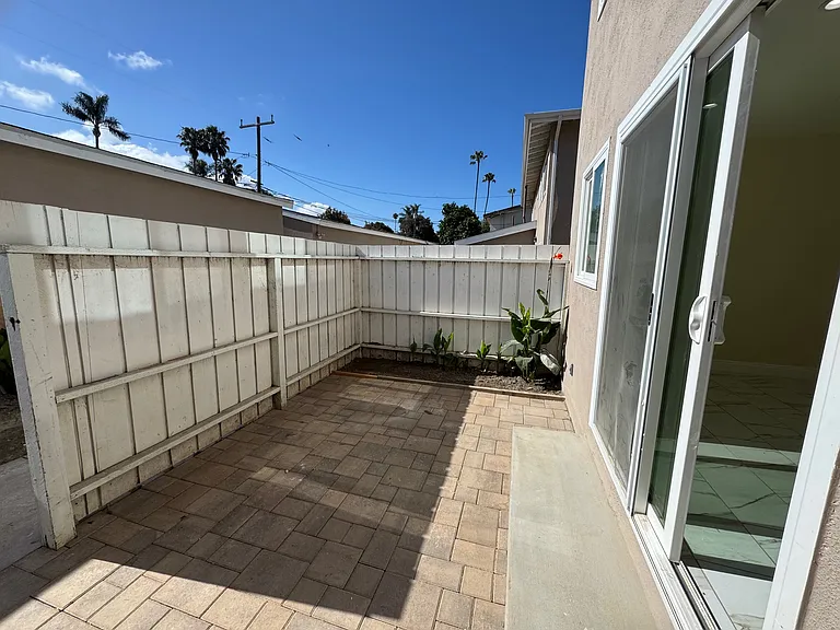 628 Empire Ave #628 — Photo 23