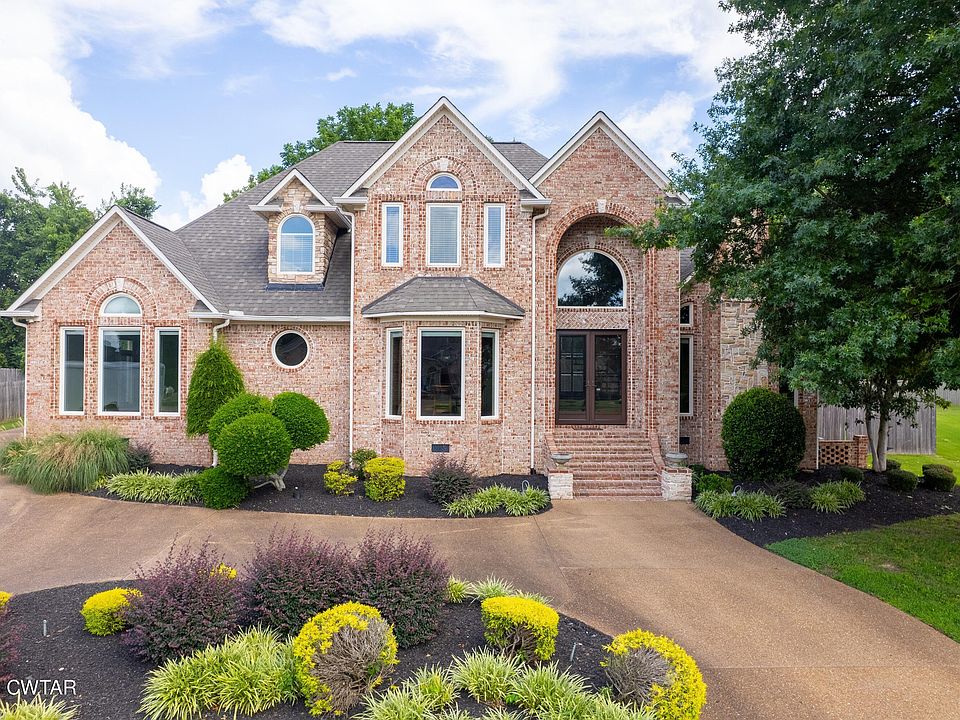 1st image of 72 Abbey Pl