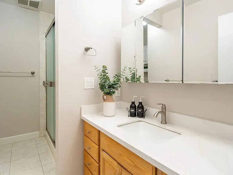 1173 Capri Dr — Photo 35