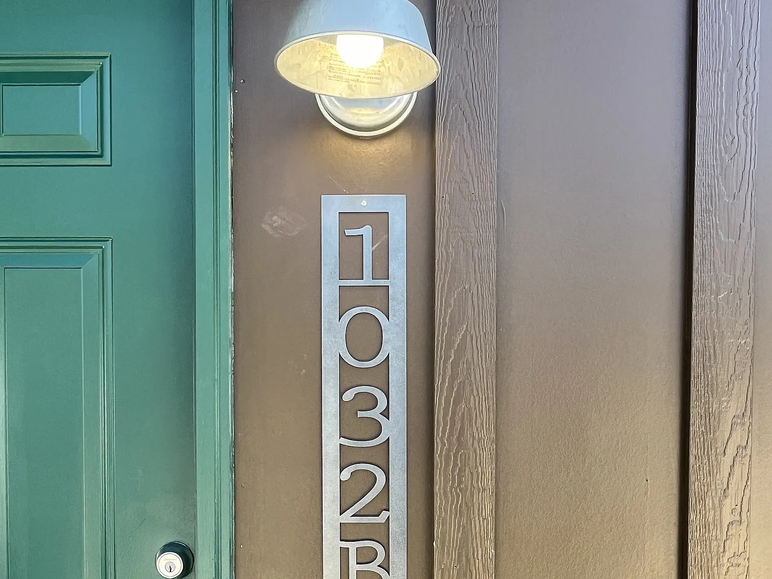 2 bed, 950 sqft, $1,300 — Photo 1