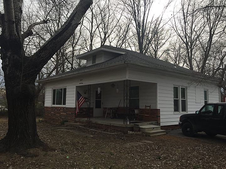 1st image of 1117 S Feazel St