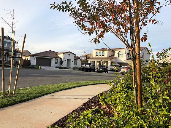 2nd image of 1243 Bluegrass Ct
