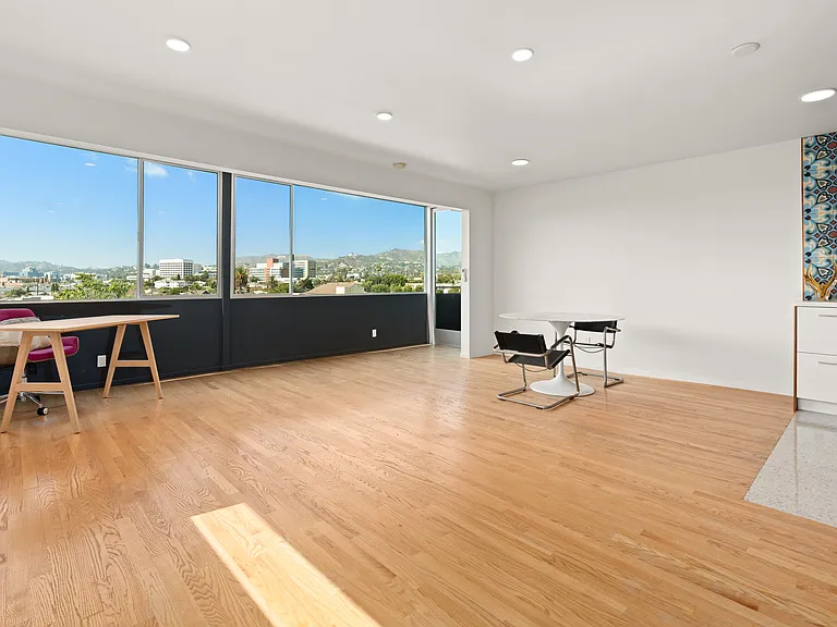 987 Manzanita St #2 — Photo 4