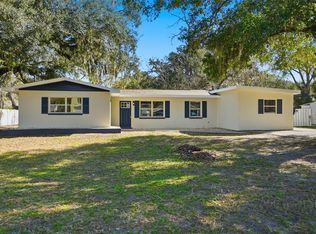 4940 Lakewood Dr, Dade City, FL 33523