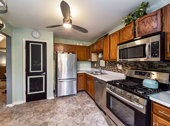 5th image of 1569 Sandhurst Ct APT D