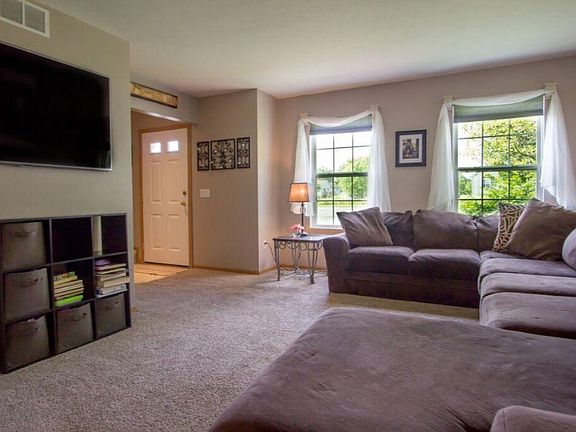 4th image of 15060 Treevalley Dr