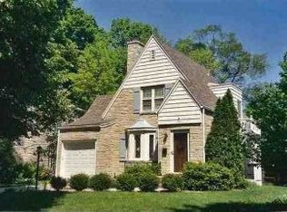 158 Kensington Dr, Madison, WI 53704