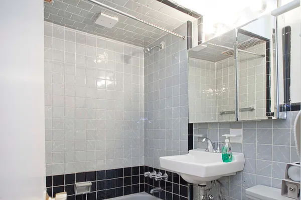 Rented by Big Apple Living | media 2