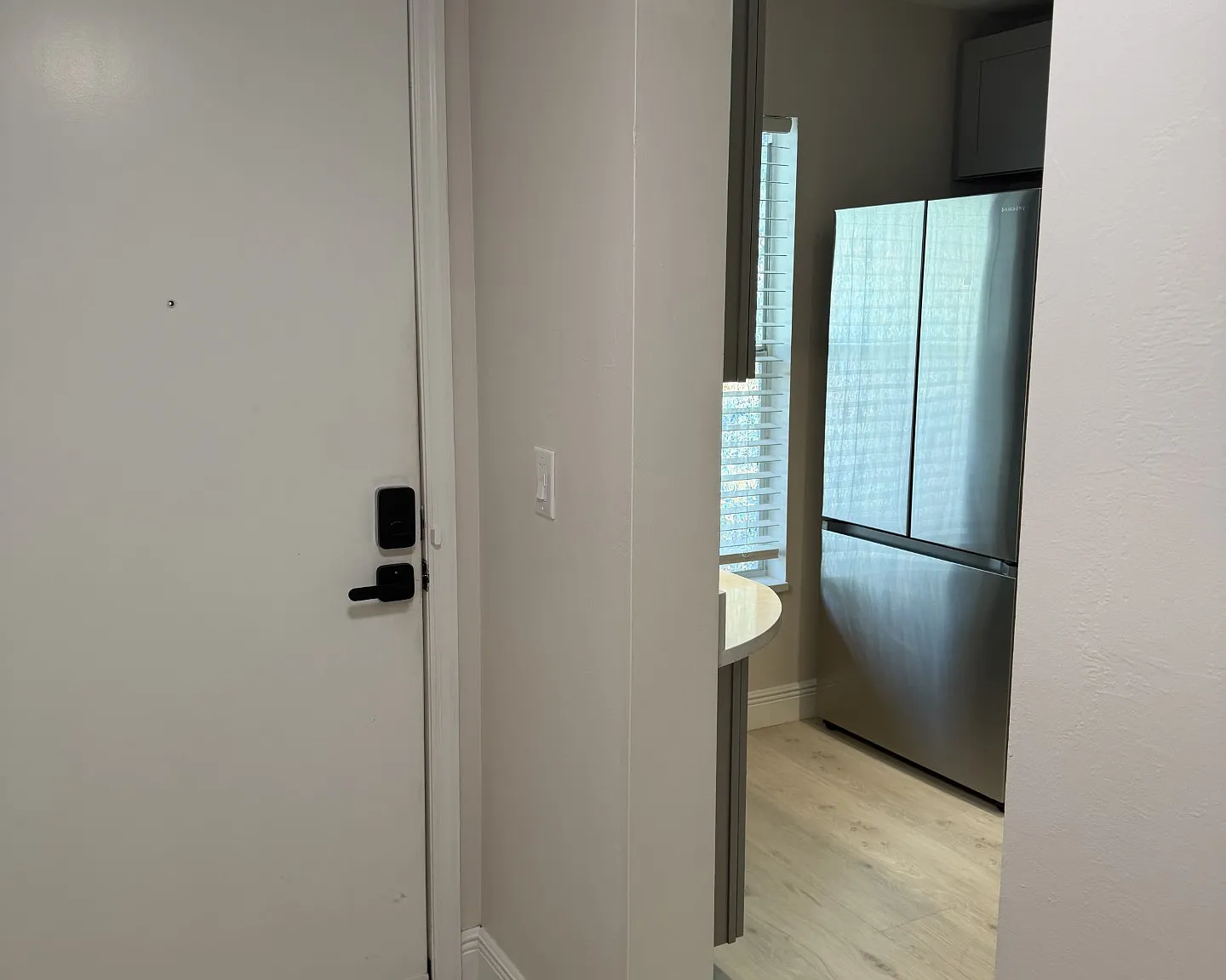 2 bed, 947 sqft, $2,500 — Photo 3