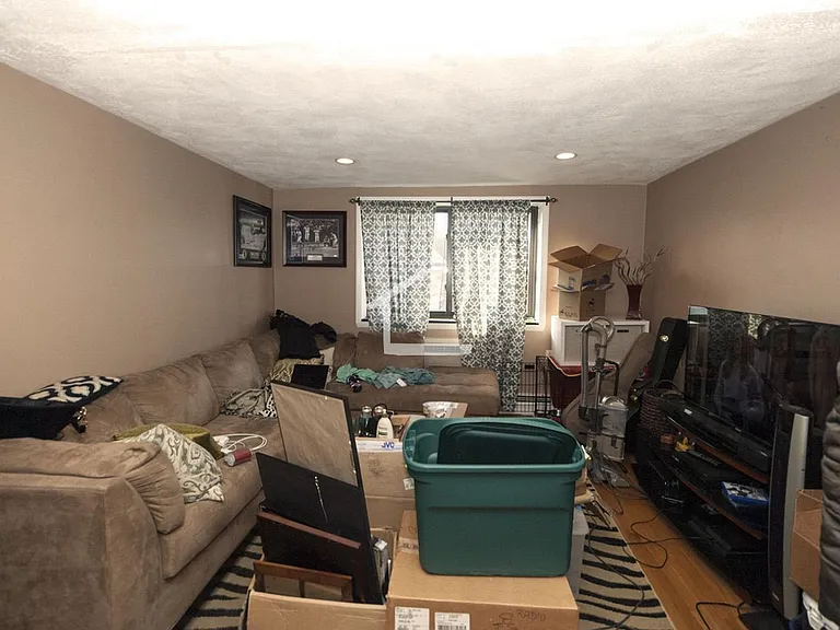 47 Gardner St #11A — Photo 2