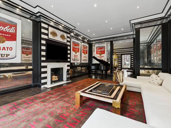 132 E 62nd St #TOWNHOUSE, New York, NY 10065