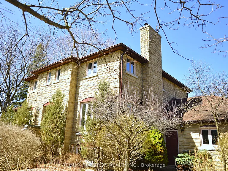 1998 Green Ln E — Photo 8