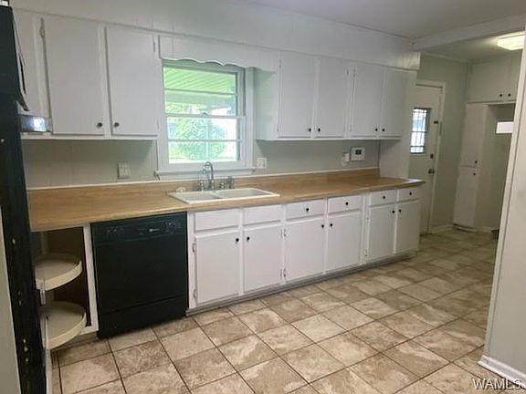 4th image of 32 Brookside Dr