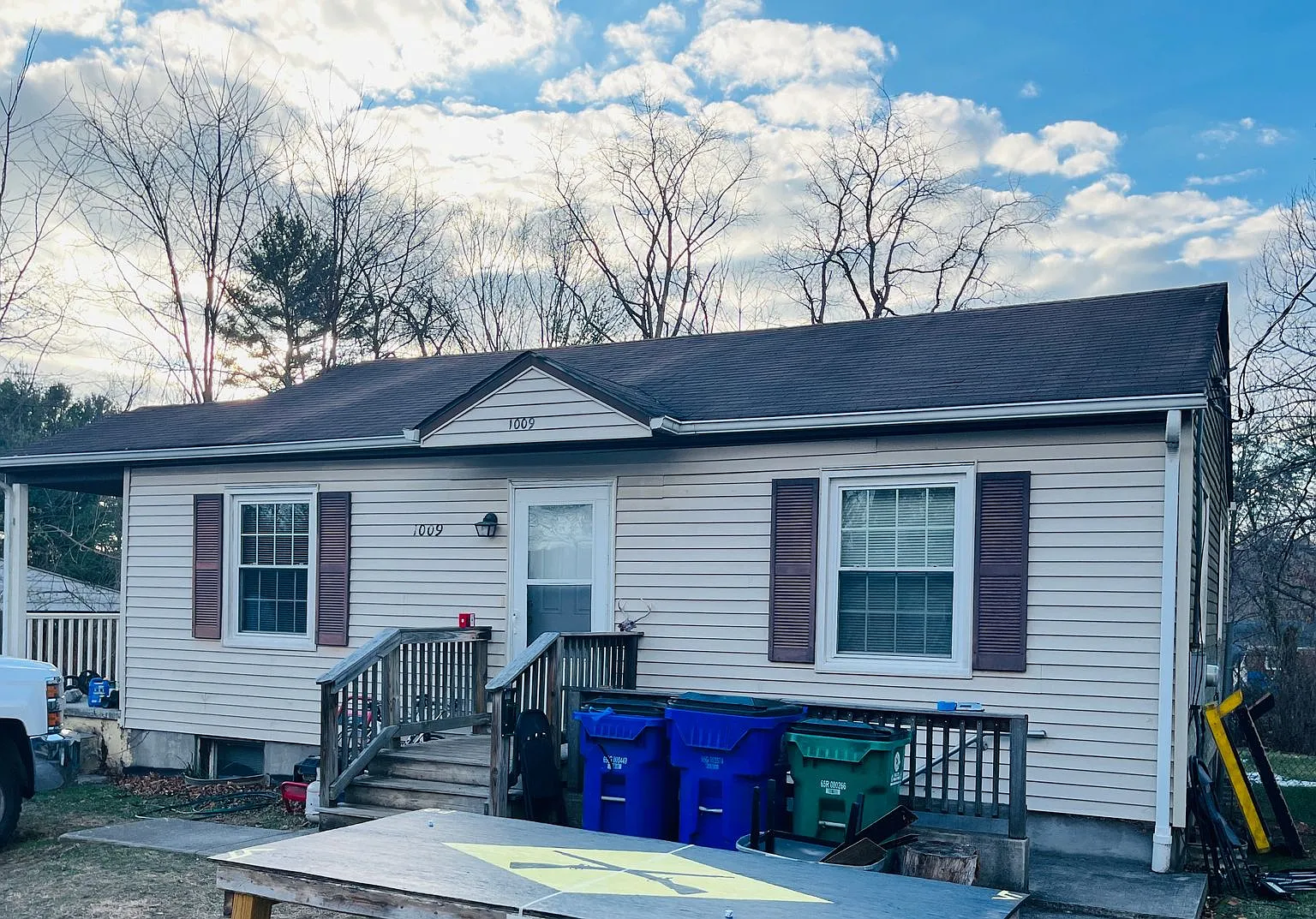 3 Bedroom 2 Bathroom House — Photo 1