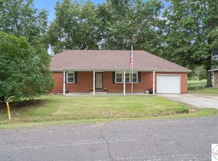 108 S Maple St, Sweet Springs, MO 65351