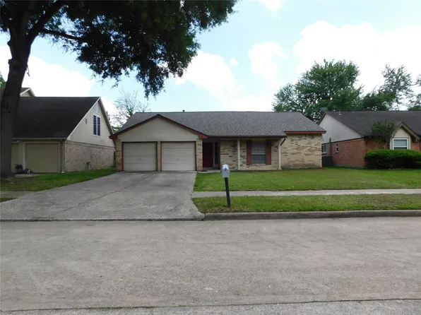 7514 Echo Pines Dr, Humble, TX 77346