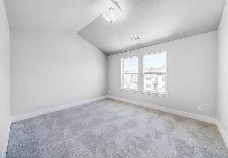 1487 N 3830 W #NEXT TO BATHROOM — Photo 16
