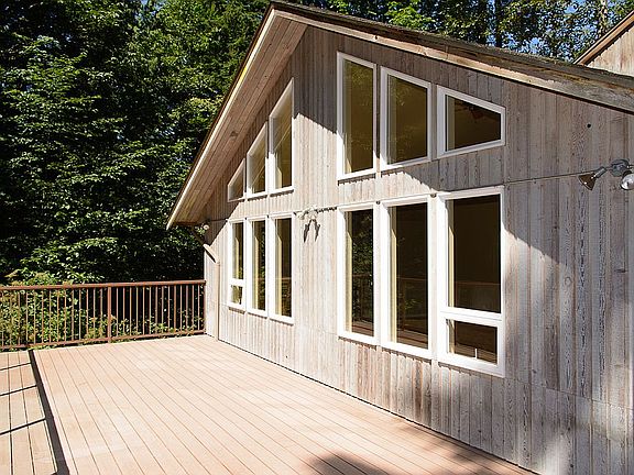 Upper Wrap Around Deck