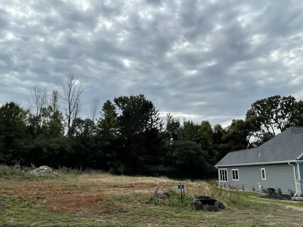 1796 Bobby Jones Dr #31, De Pere, WI 54115