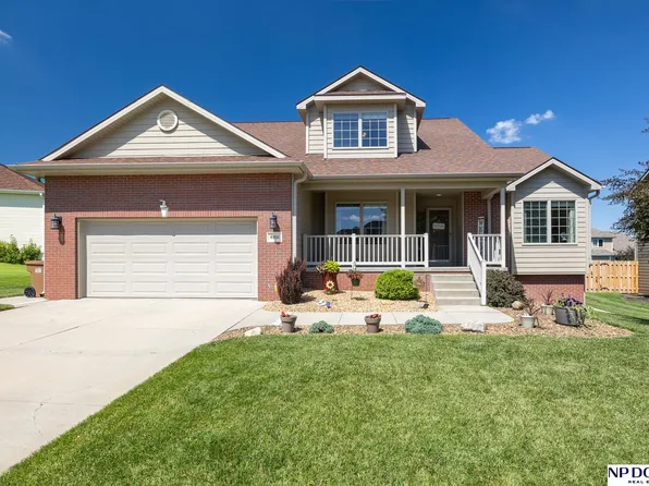 4801 Landsberry Ln, Lincoln, NE 68516