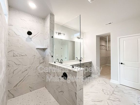 5th image of 8229 Houser St