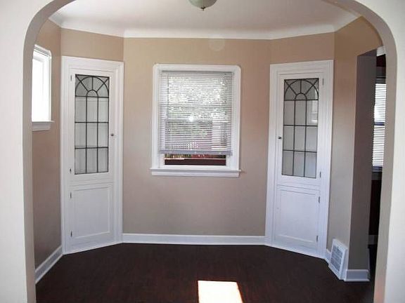 3rd image of 7605 Dresden Ave