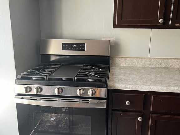3rd image of 10647 S Green Bay Ave #2