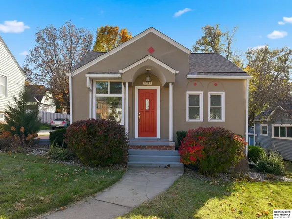 4511 Woolworth Ave, Omaha, NE 68106