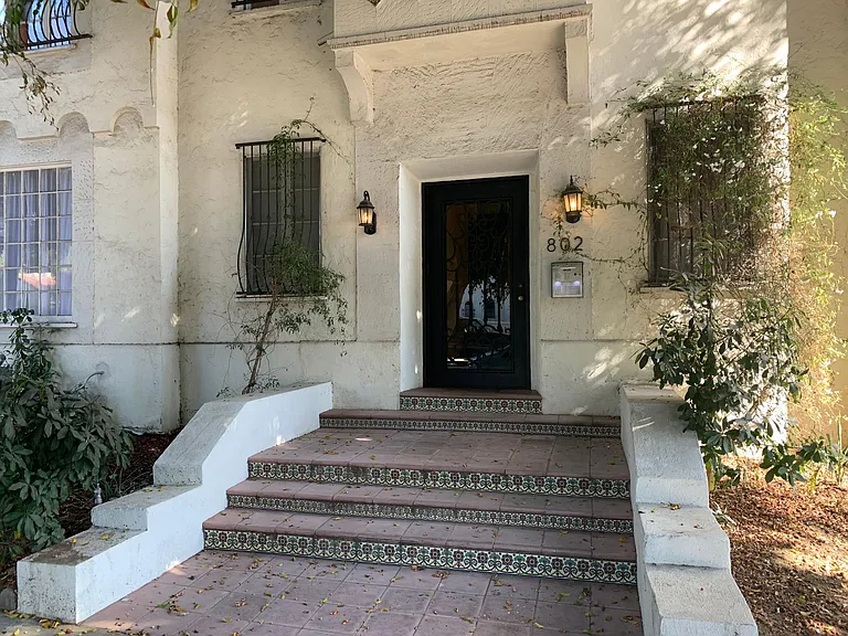 802 N Sweetzer Ave #204 — Photo 3