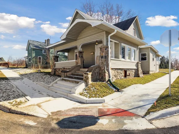 122 W Wilden Ave, Goshen, IN 46528