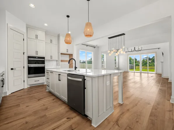 520 Gresham Ln, Murfreesboro, TN 37129