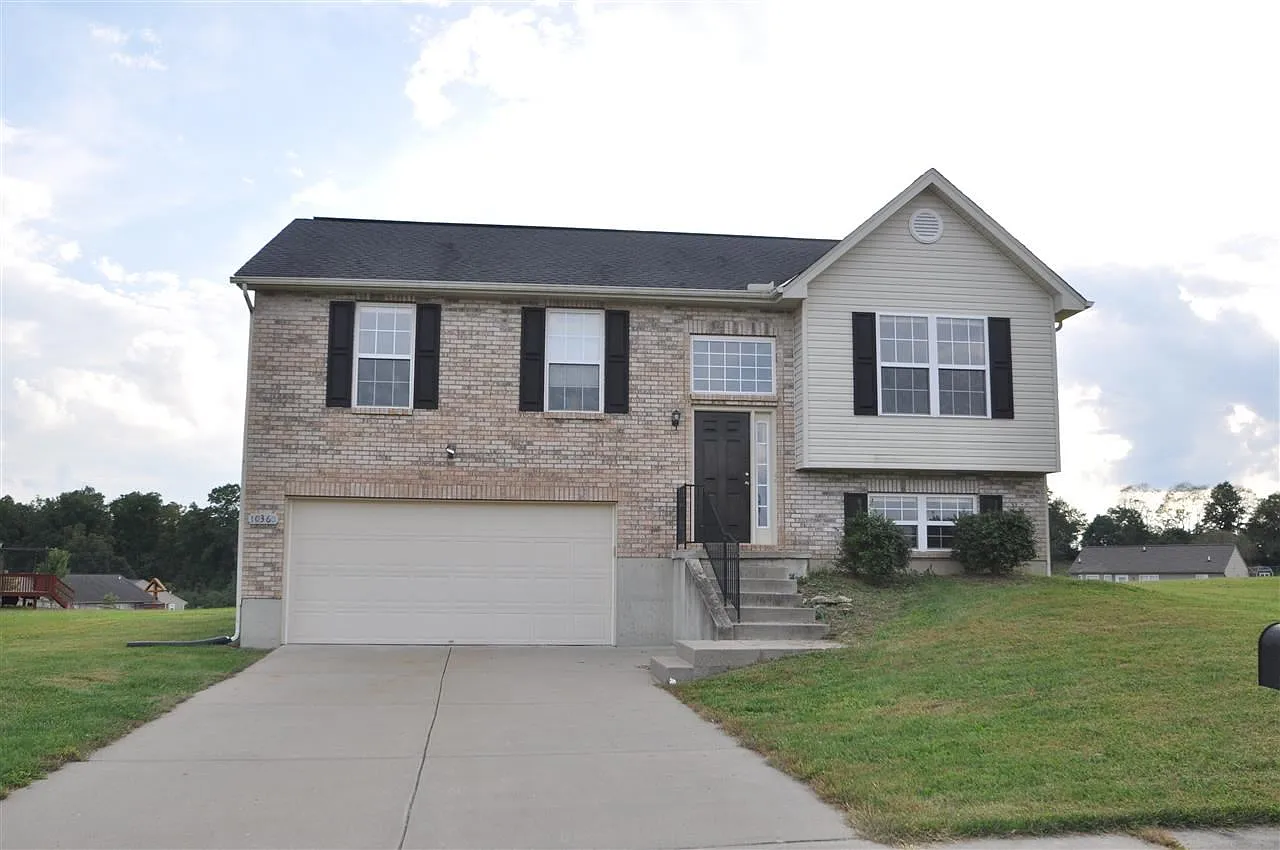 10360 Sharpsburg Dr photo 1